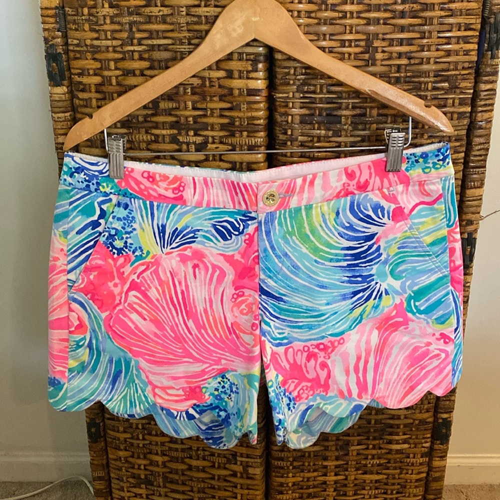 Lilly Pulitzer Buttercup stretch shorts
